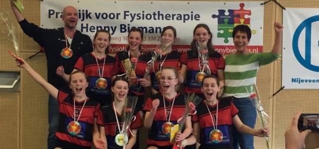 MEISJES C KAMPIOEN!! MEISJES C KAMPIOEN!!
