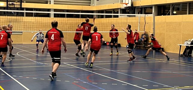 Steevast blijft ongeslagen op kampioenskoers Steevast blijft ongeslagen op kampioenskoers